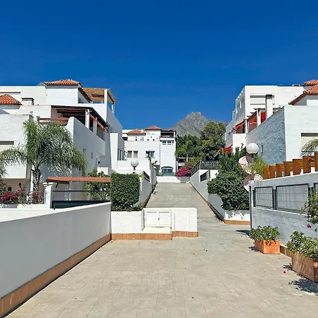 Nagueeles On The Golden Mile * Marbella