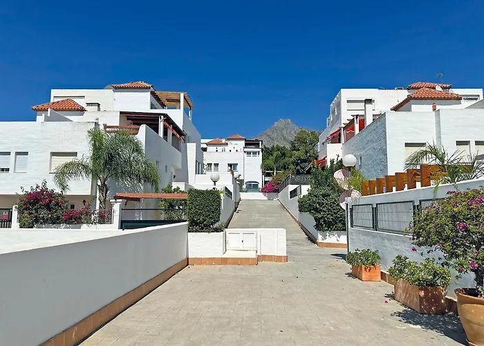 Nagueeles On The Golden Mile * Marbella