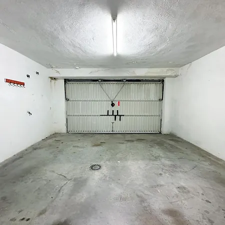 Nagueeles On The Golden Mile 펜션 *