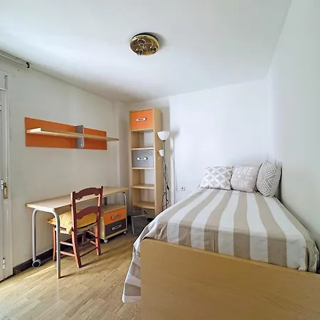 Nagueeles On The Golden Mile بيت للعطل